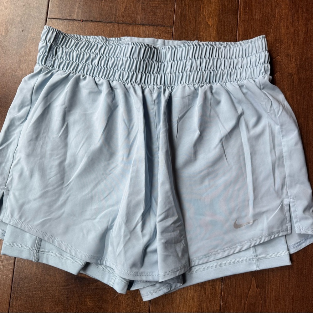 Nike Women's Dri-FIT 2-in-1 Athletic Shorts in Soft Blue, size Small